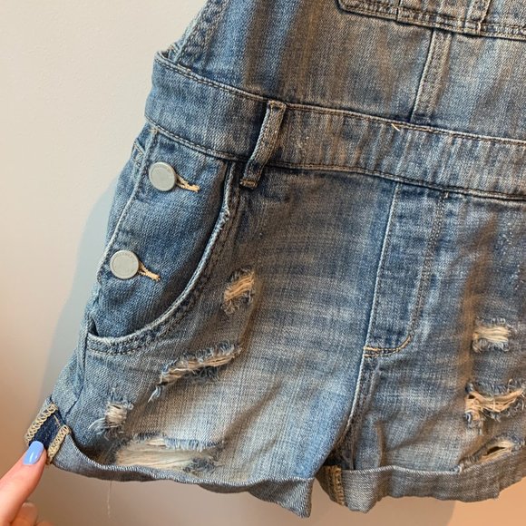 NWOT Blank NYC Short Distressed Denim Overalls -25 - Picture 7 of 11